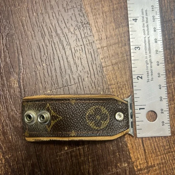 Spark*l LV Apple Watch Band - Picture 10 of 12
